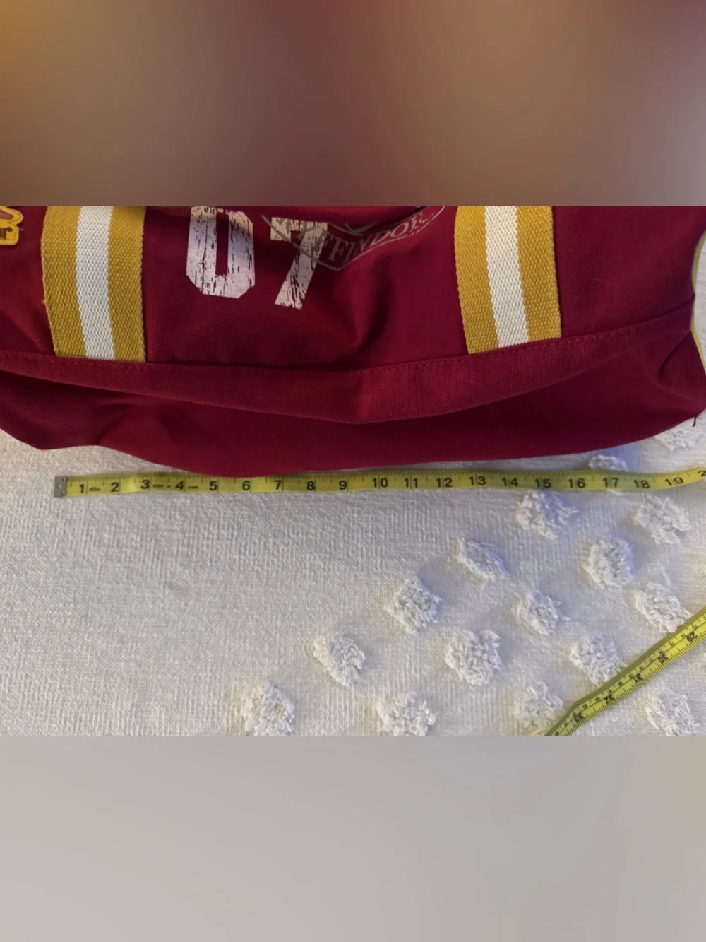 UNIVERSAL STUDIOS HARRY'S QUIDDITCH TEAM NUMBER 07 DUFFLE BAG